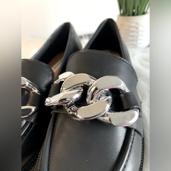 Stradivarius Loafer SZ: EU: 37 Black Pleather Silver tone Chain link - Picture 6 of 6